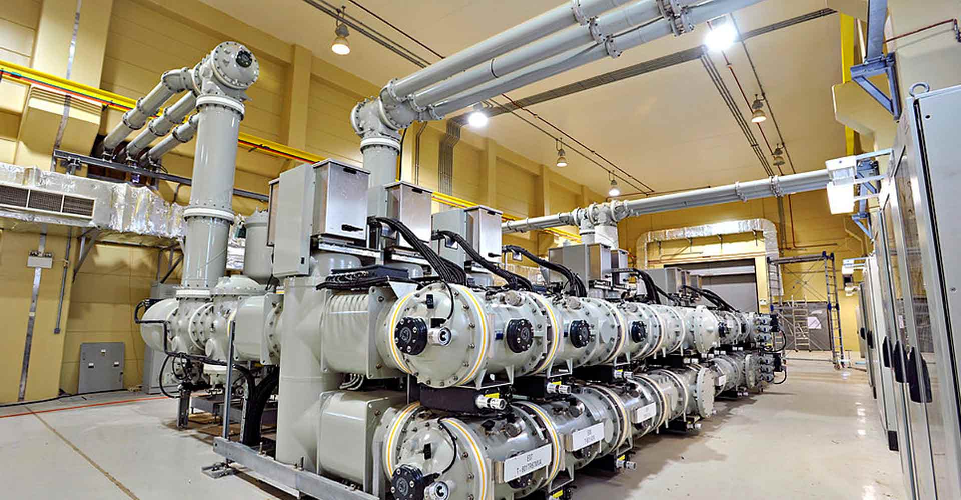 data-bgposition="center